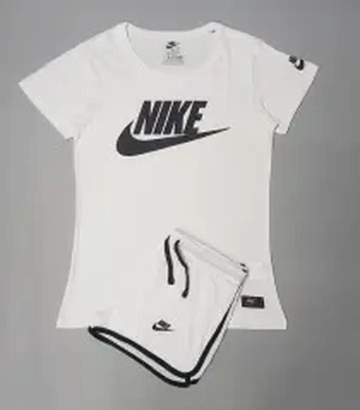 ست تی شرت و شرت زنانه سایز  S برند NIKE کد 10093495