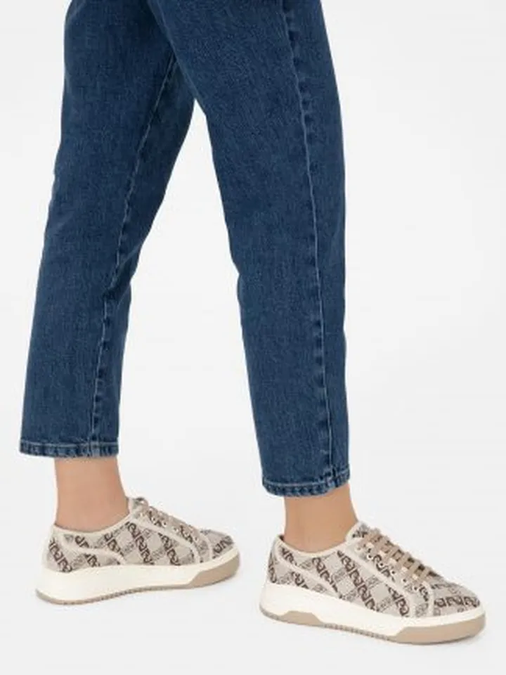 کفش کتانی و اسپرت زنانه بژ پیرکاردین