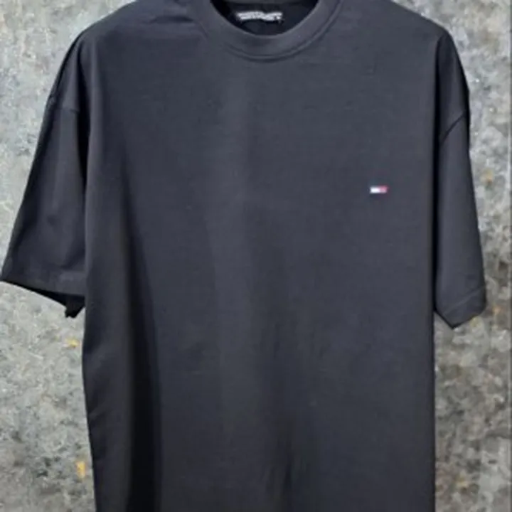 تیشرت پنبه مشکی باکسی تامی محرمی۱٠٠۸