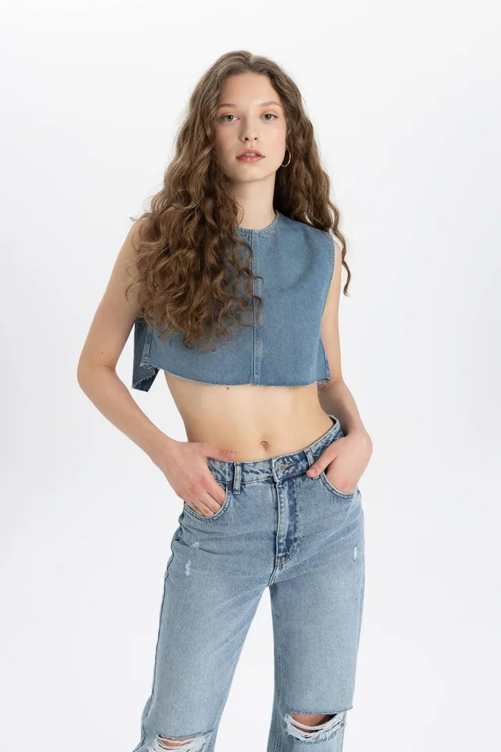 Defactoبلوز جین قد بلند Afra x DeFacto Crop Top