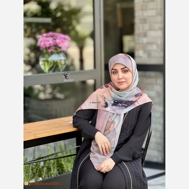 روسری زنانه روسری طرح هما 