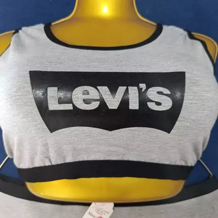 ست نیم تنه و شورت Levis  طوسی سایز دوایکس غرفه شیک باران 