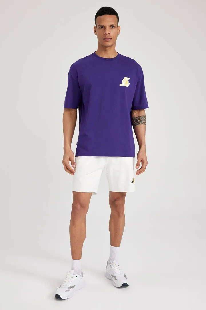 <span class="text-styled__StyledSpan-sc-d280c10c-1 dvOaRP">Defacto< span>Fit Nba Los Angeles Lakers Oversez Fit Short Leg شورت نخی A3908ax23sm