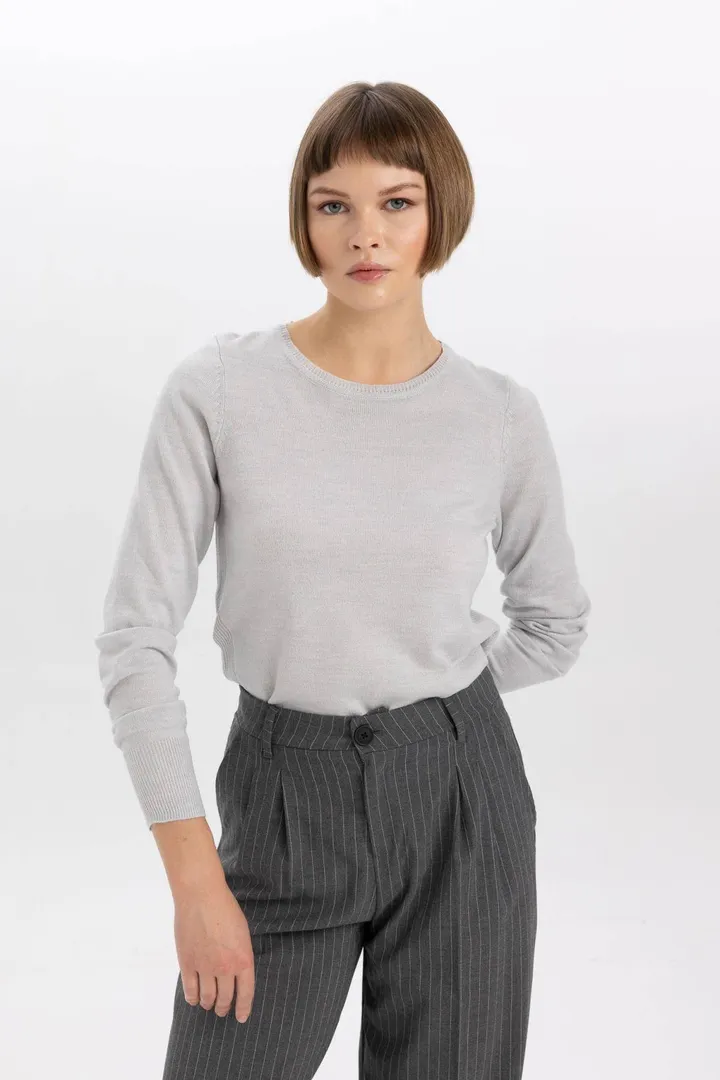 <span class="text-styled__StyledSpan-sc-d280c10c-1 dvOaRP">Defacto< span>ژاکت Regular Fit Basic Crew Neck بسیار نرم با بافت کشمیری