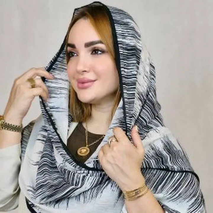 شال پلیسه خطی ۳۴۶۰۰۲۹۵ ۱