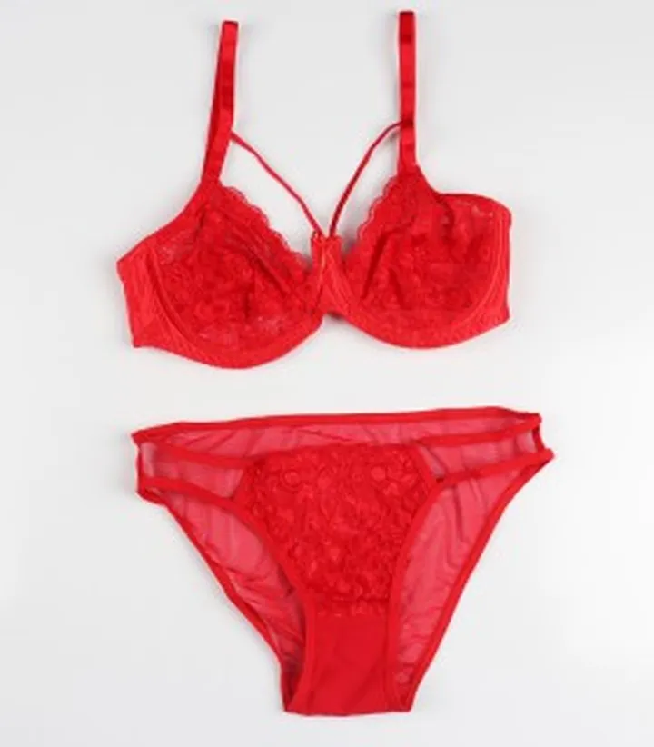 ست سوتین و شورت فنر دار کد 122118