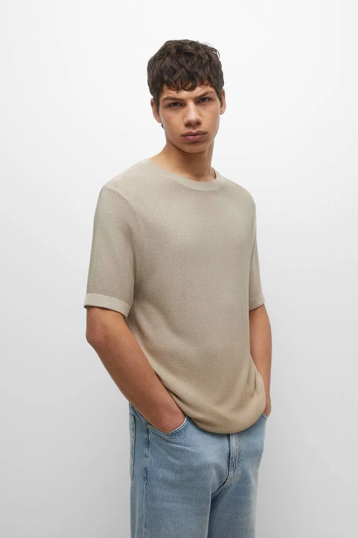 <span class="text-styled__StyledSpan-sc-d280c10c-1 dvOaRP">Pull & Bear< span>ژاکت بافتنی آستین کوتاه مردانه