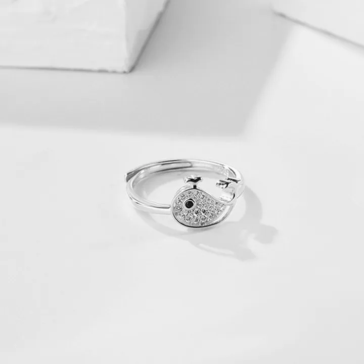 0003. انگشتر نقره مدل نهنگ نگین دار