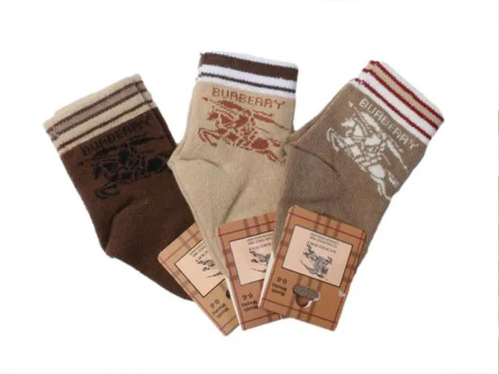 جوراب ساق بلند پسرانه عطری 6-0 ماه طرح burberry
