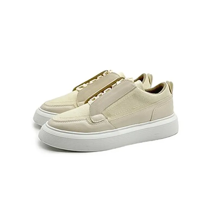 کفش اسپرت زنانه مدل Stradivarius Sneakers - SKC0119
