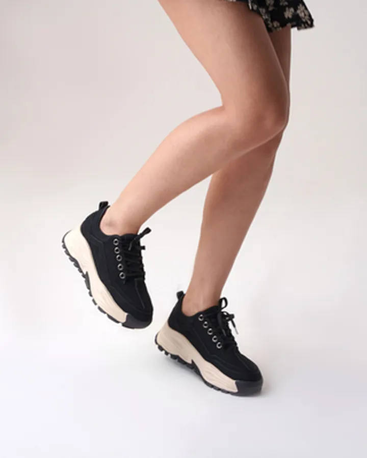 کفش راحتی زنانه استرادیواریوس مدل Stradivarius Sneakers - SKB80