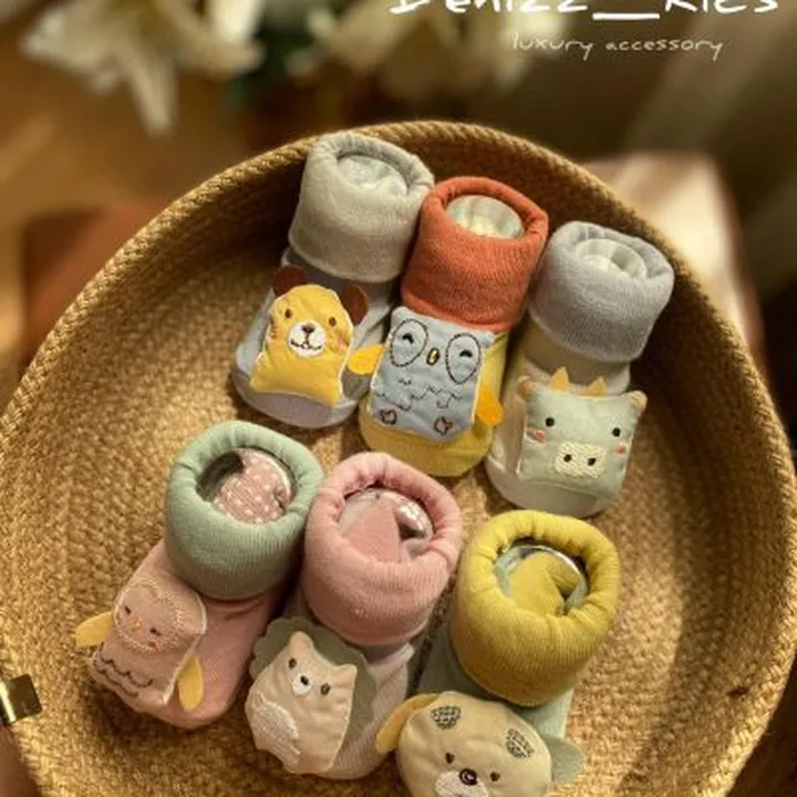 جوراب عروسکی نوزادی_کد ۴۱۸