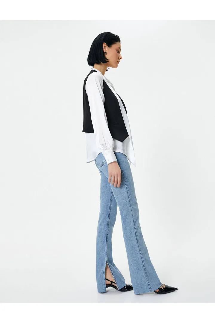 <span class="text-styled__StyledSpan-sc-d280c10c-1 dvOaRP">Koton< span>Flare Leg Jeans Slit مفصل باریک و استاندارد کمر - شلوار جین باریک ویکتوریا