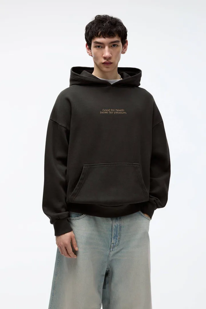 <span class="text-styled__StyledSpan-sc-d280c10c-1 dvOaRP">Pull & Bear< span>سویشرت چهاردوزی شده سرپوش دار