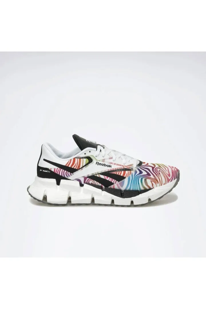 <span class="text-styled__StyledSpan-sc-d280c10c-1 dvOaRP">Reebok< span>Floatzig 1 Pride