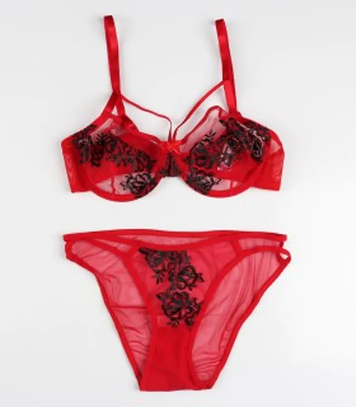 ست سوتین و شورت فنر دار کد 122116