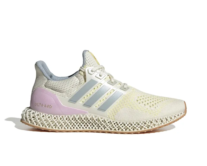 <span class="text-styled__StyledSpan-sc-d280c10c-1 dvOaRP">Adidas< span>کفش دویدن Ultra 4D