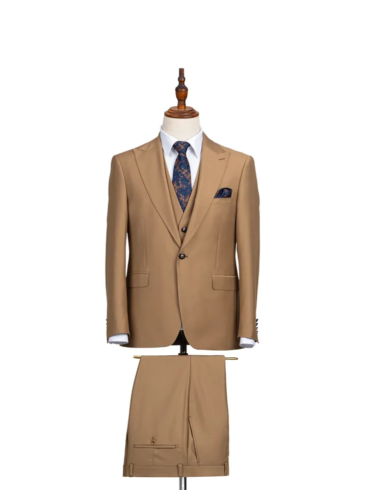 کت و شلوار و ژیله کرم ساده ال سی من 13