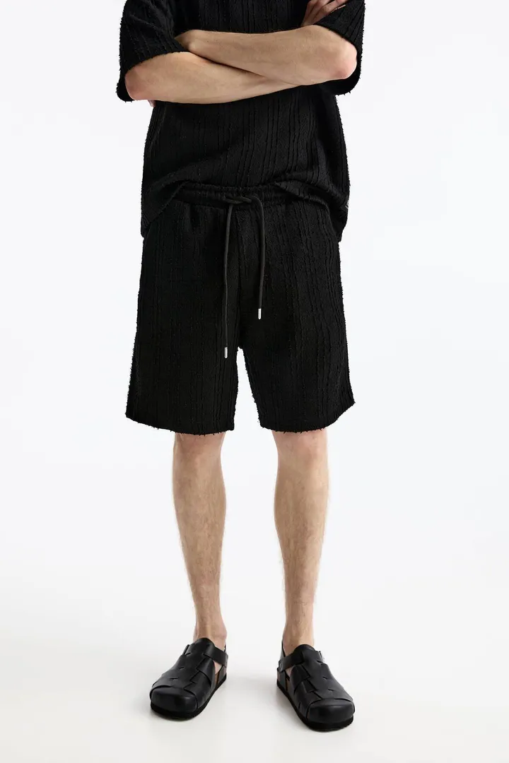 <span class="text-styled__StyledSpan-sc-d280c10c-1 dvOaRP">Pull & Bear< span>شورت برمودای seersucker jogger