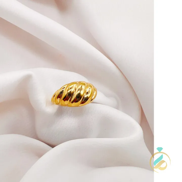 انگشتر طلا طرح لیان یکتاخواه
