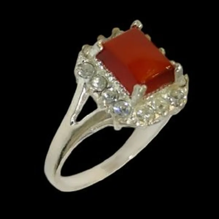 انگشتر نقره زنانه مدل سنگ عقیق رضوی مخراج برلیان کد ۱۲۰۰