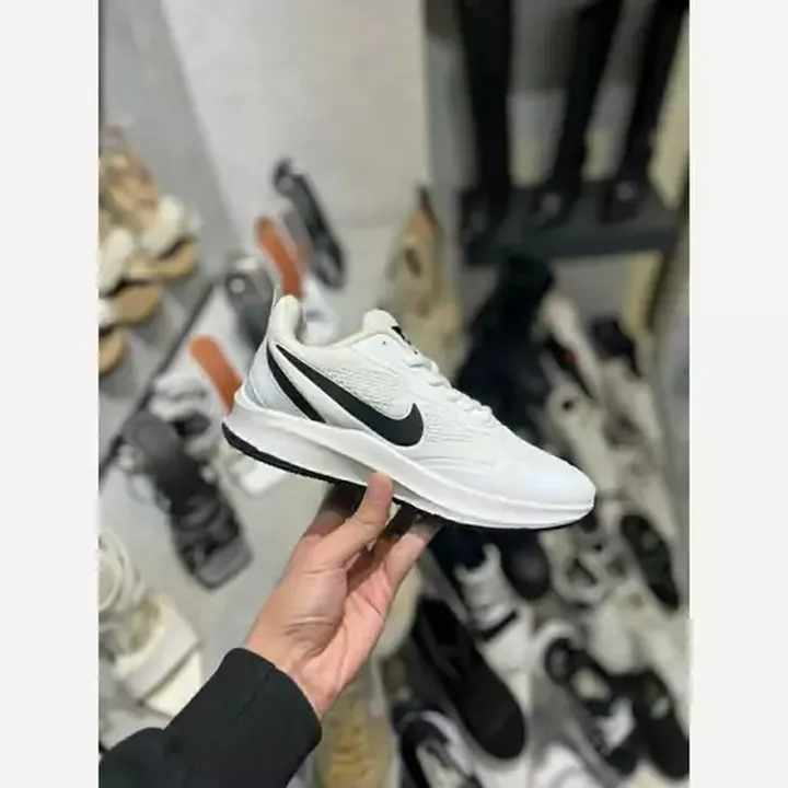 کتونی نایک سفید زنانه دخترانه کفش ونس اسپرت اسپورت شیک نایکی NIKE لژدار لژ دار طبی سبک ورزشی رانینگ راحت راحتی چرم کشی