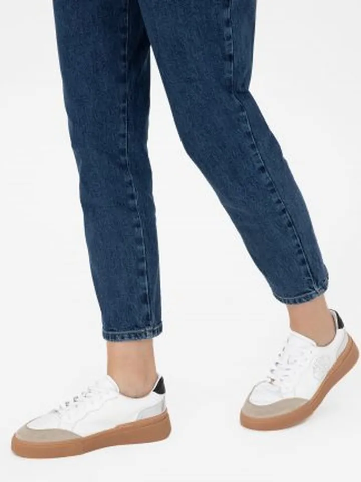 کفش کتانی و اسپرت زنانه سفید پیرکاردین