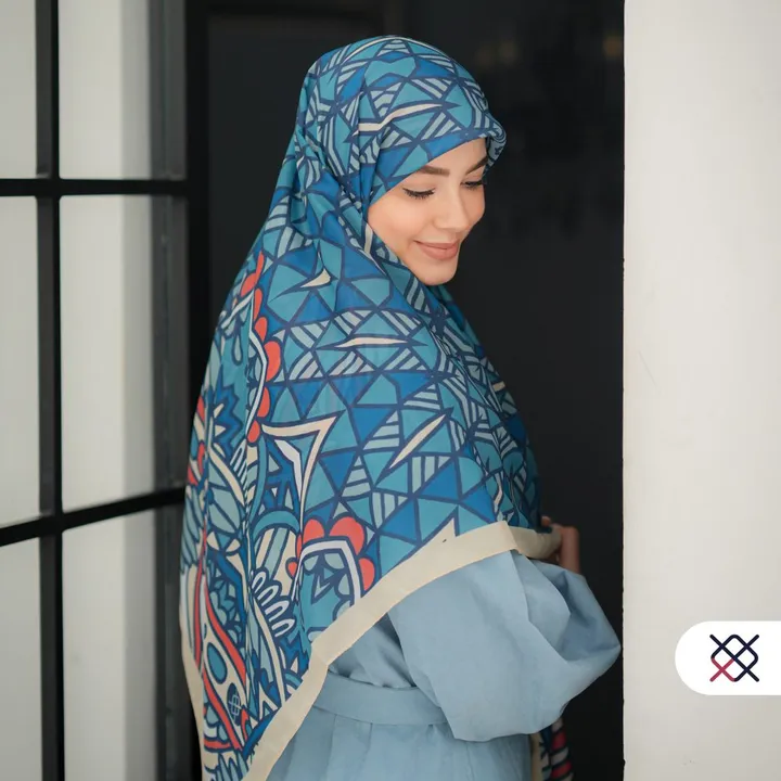 روسری بلورچی (نخ دیبا)