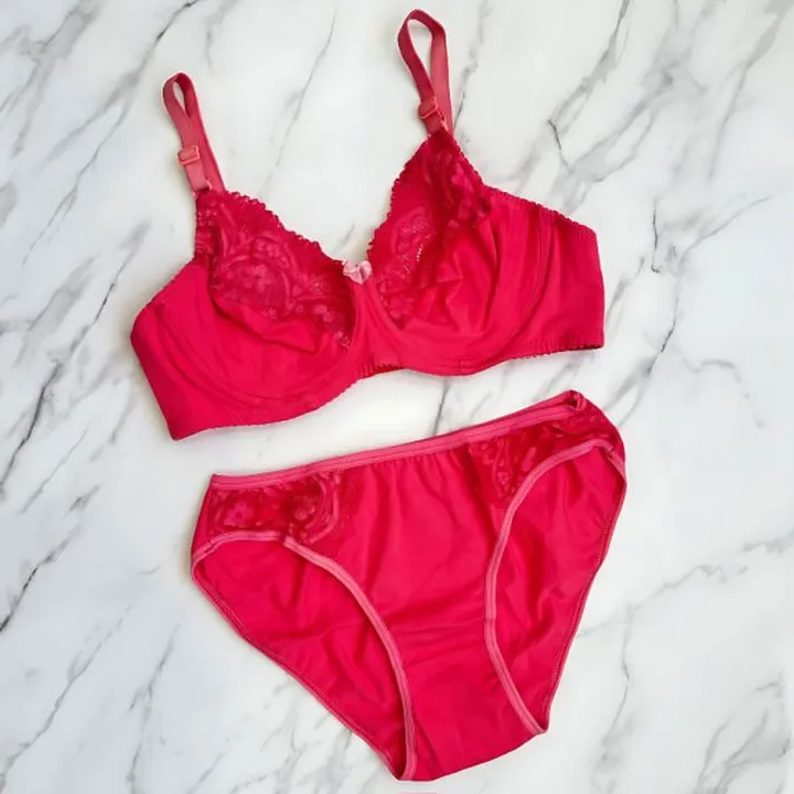 ست شورت و سوتین نخی فنردار yeni801