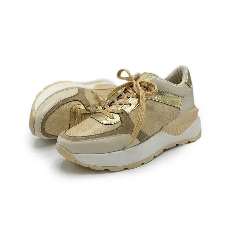 Stradivarius Sneakers - SKG10