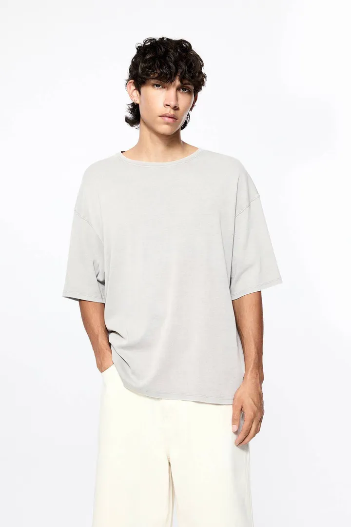 <span class="text-styled__StyledSpan-sc-d280c10c-1 dvOaRP">Pull & Bear< span>تیشرت با آستین کوتاه