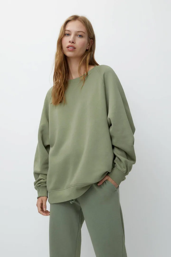 <span class="text-styled__StyledSpan-sc-d280c10c-1 dvOaRP">Pull & Bear< span>سویشرت با جلوه محو شده