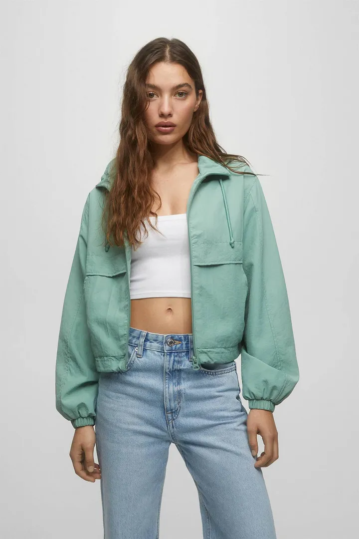 <span class="text-styled__StyledSpan-sc-d280c10c-1 dvOaRP">Pull & Bear< span>کت نازک کلاهدار