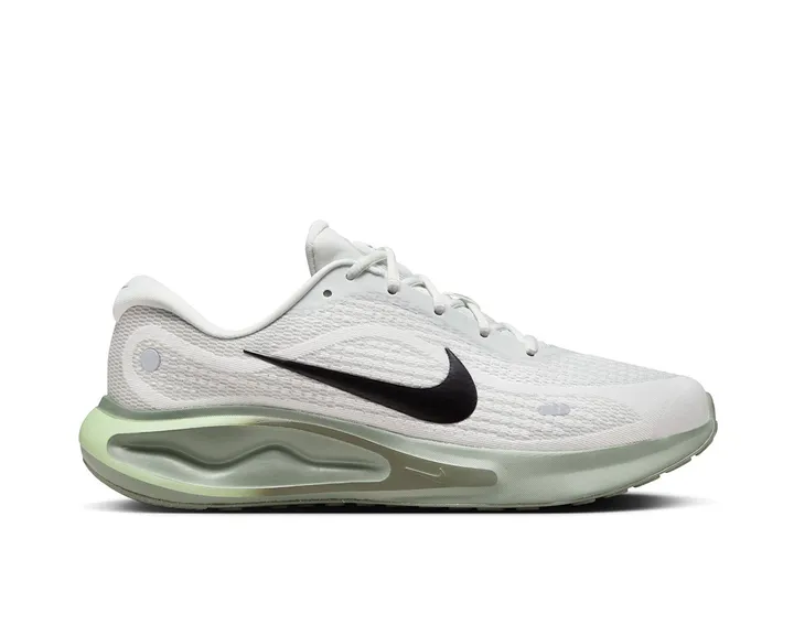 <span class="text-styled__StyledSpan-sc-d280c10c-1 dvOaRP">Nike< span>کفش دویدن Nike Journey Run