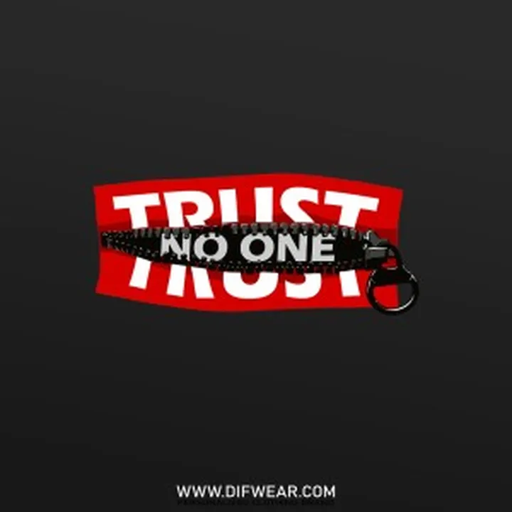 تیشرت Trust No One