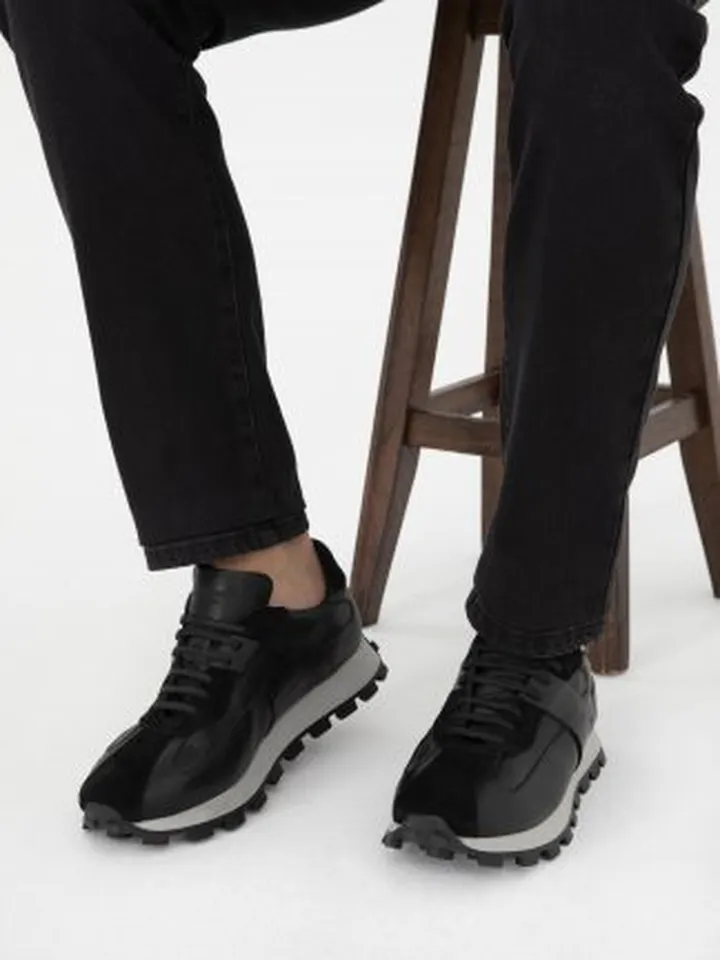 کفش روزمره مردانه مشکی پیرکاردین