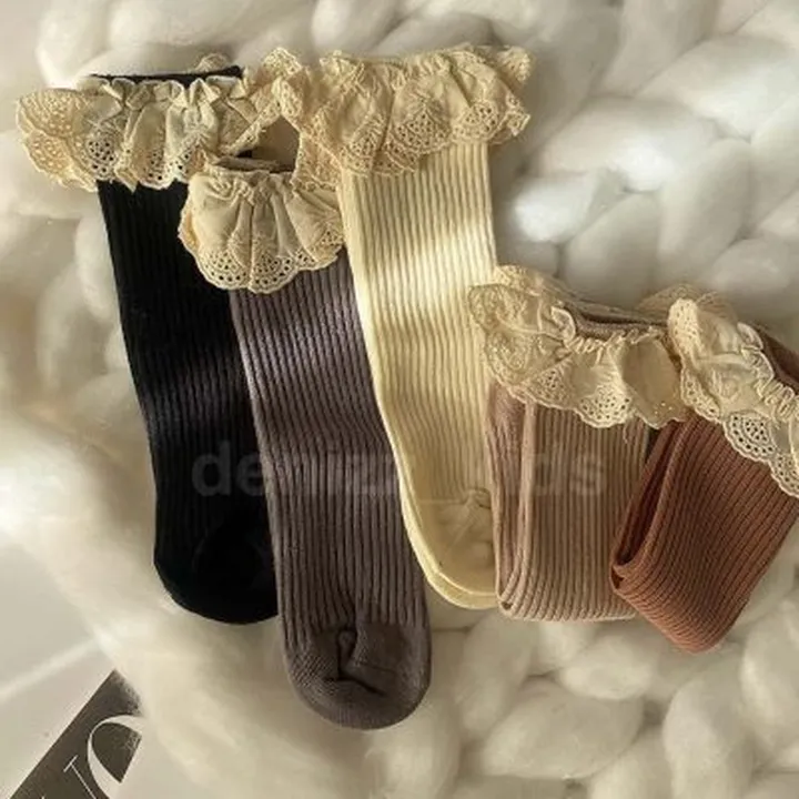 جوراب لبه دانتل کبریتی(کد۱۳۶)