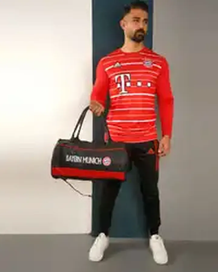 کیف ورزشی  مدل Bayern München