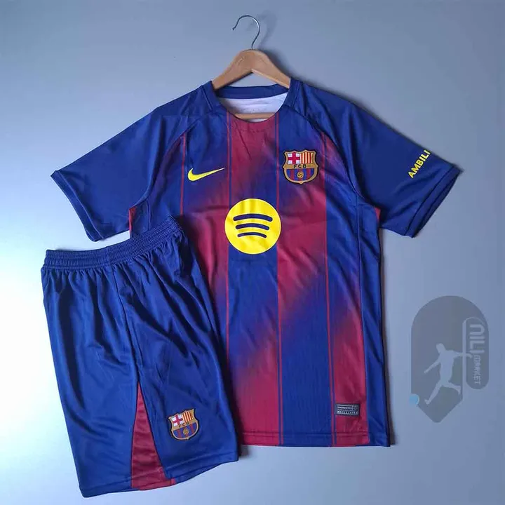 لباس اول بارسلونا ( ورژن هوادار -  فصل 2025 2026) به همراه شورت ورزشی
