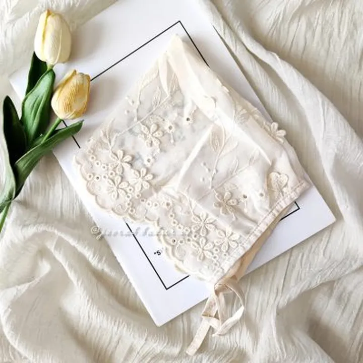 کلاه حریر گل برجسته نوزادی