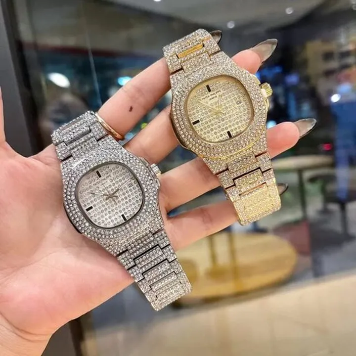 ساعت پتک فیلیپ  Patek Philippe فول نگین کیفیت عالی همراه با جعبه و ارسال 