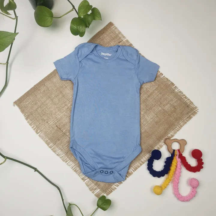 بادی نوزادی آستین کوتاه برند لوپیلو طرح جلو بسته نیلی رنگ – 6-12 ماه
