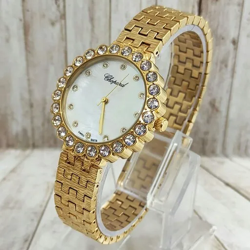 ساعت مچی زنانه قاب مخراج کاری شده شوپارد بند استیل رنگ ثابت موتور ژاپن Chopard