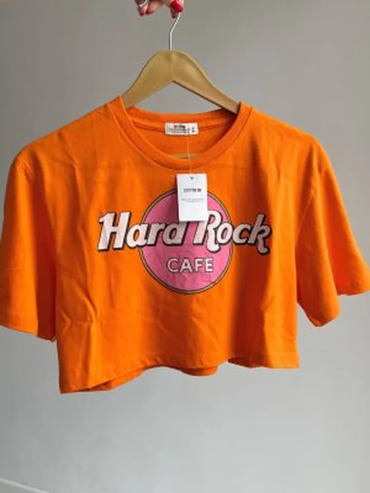 تیشرت کراپ وارداتی Cotton on (hard rock)