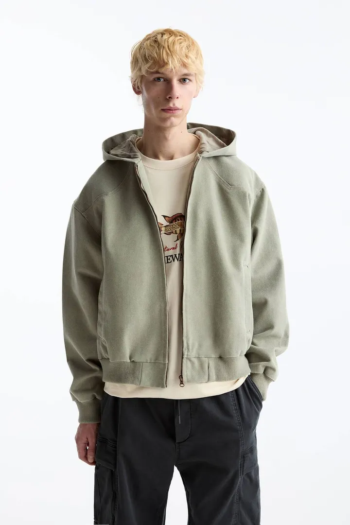 <span class="text-styled__StyledSpan-sc-d280c10c-1 dvOaRP">Pull & Bear< span>ژاکت کراپ