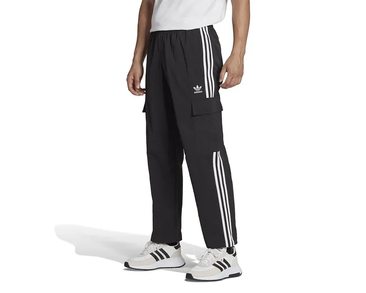 <span class="text-styled__StyledSpan-sc-d280c10c-1 dvOaRP">adidas< span>شلوار گرمکن معمولی 3S Cargo Pant