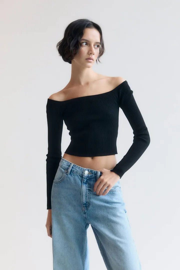 <span class="text-styled__StyledSpan-sc-d280c10c-1 dvOaRP">Pull & Bear< span>ژاکت آجدار یقه قایق