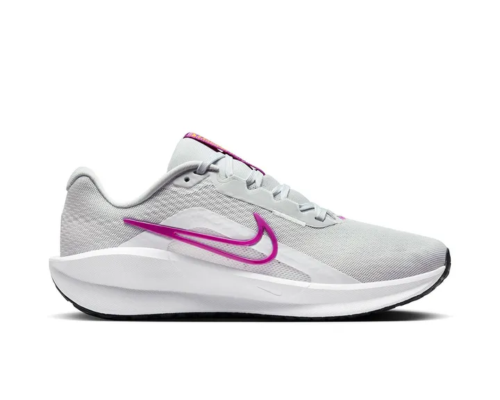 <span class="text-styled__StyledSpan-sc-d280c10c-1 dvOaRP">Nike< span>کفش دویدن W Downshifter 13