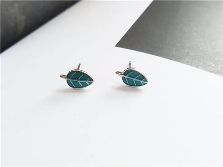 0135. گوشواره برگ سبز