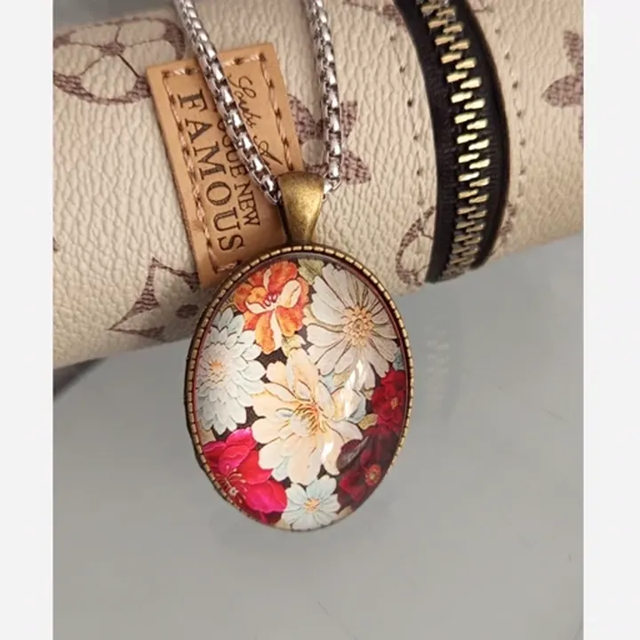 گردنبند گل رزینی 
